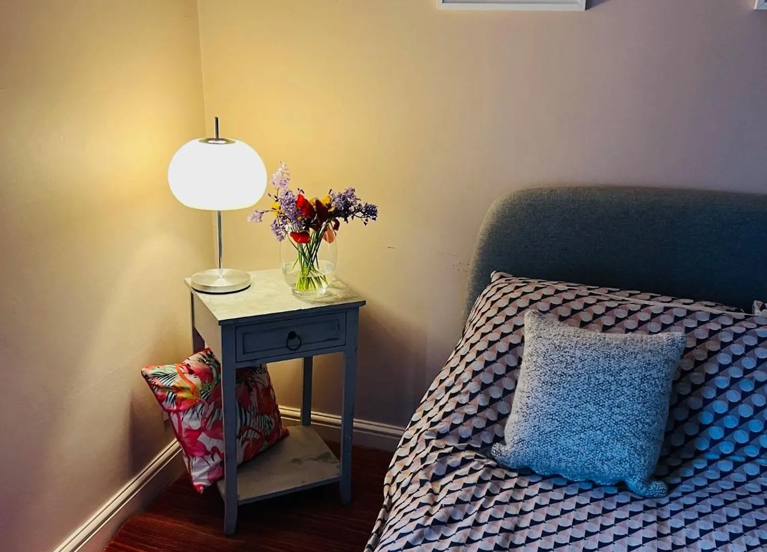 The Little House Apartment Bradford  0*, Bradford (West Yorkshire) United Kingdom