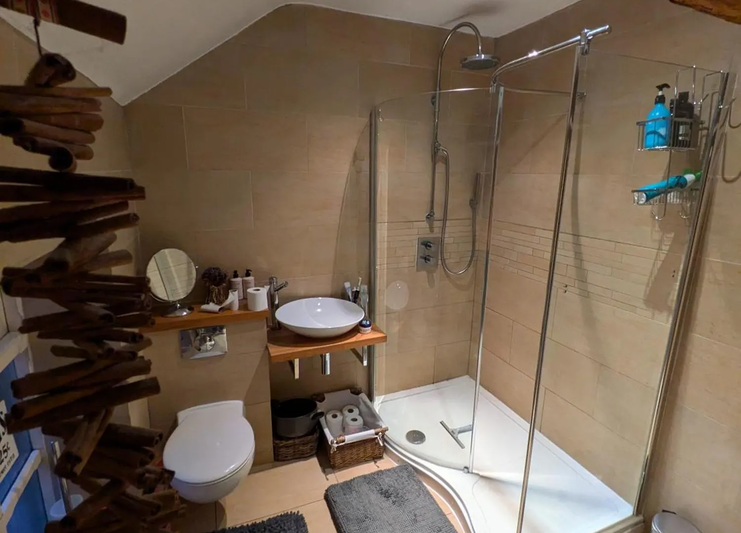 The Little House Apartment Bradford  Homestay