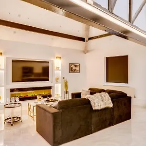 Sky Way Apartment